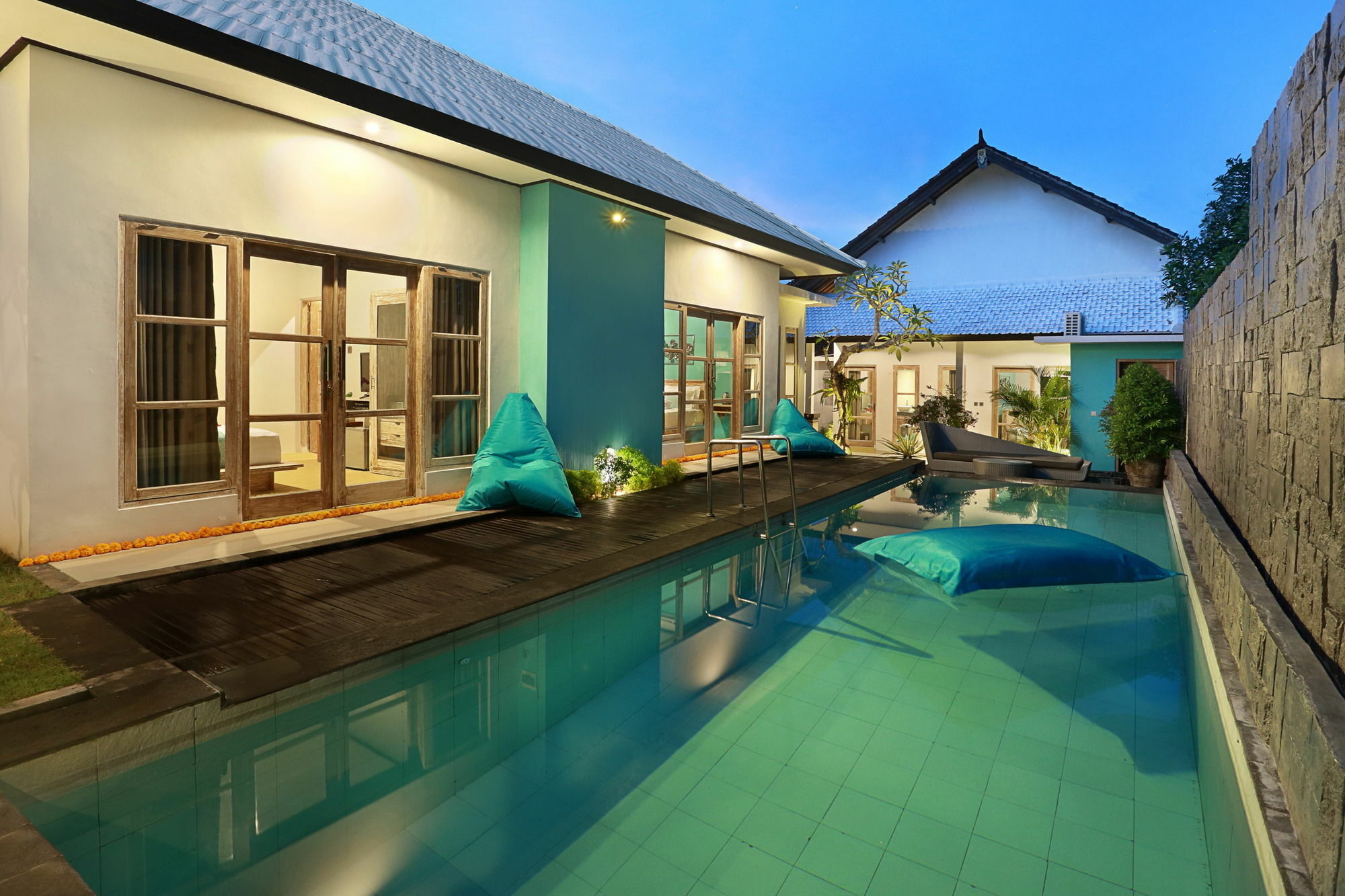 อากาซา วิลลา ตูลัมเบน Hotel ทูลัมเบน ภายนอก รูปภาพ