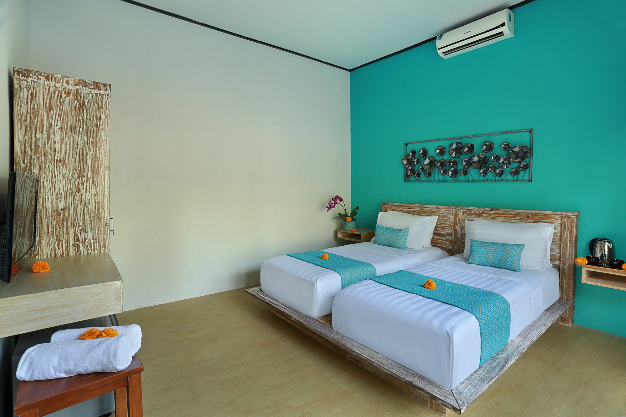 อากาซา วิลลา ตูลัมเบน Hotel ทูลัมเบน ภายนอก รูปภาพ